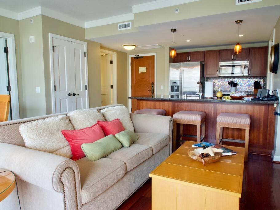 Ocean View One Bedroom At Honua Kai!! Lahaina Bagian luar foto